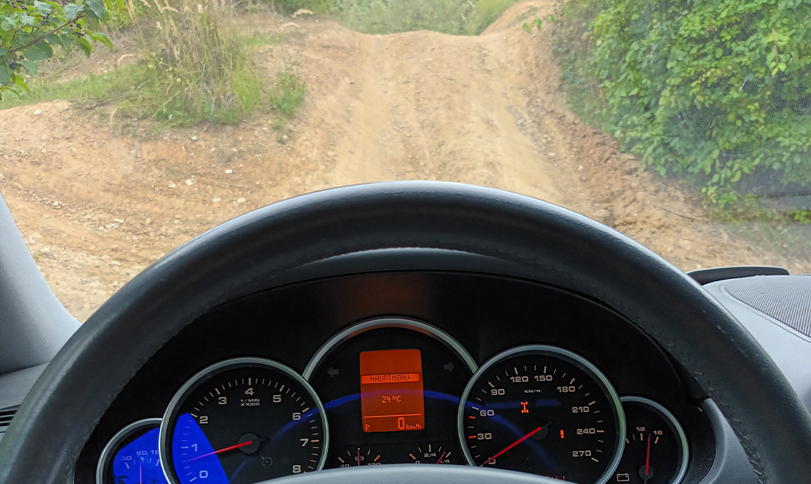 assets/images/activities/grossmehring-60-min-porsche-cayenne-s-offroad-selber-fahren/off-por-7-1150x686x90.jpg