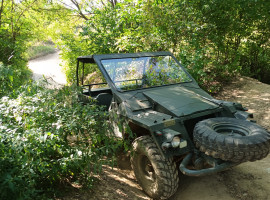 assets/images/activities/grossmehring-60-min-volvo-panzerjaeger-offroad-selber-fahren/off-pan-1-270x200x90.jpg