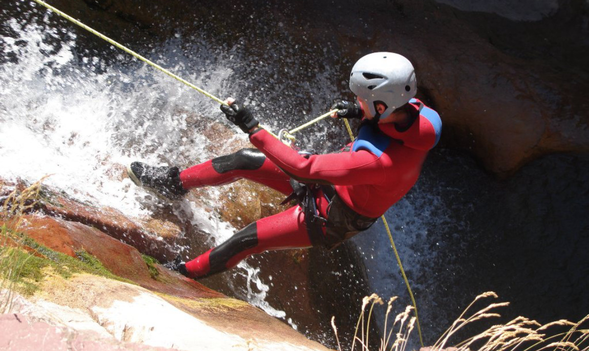 assets/images/activities/haiming-canyoning-tour/Fotolia_3891276_Subscription_L-1150x686x90.jpg