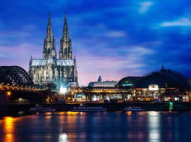 assets/images/activities/hamburg-45-std-hamburg-erschmecken-classicdinnertour-fuer-2/koeln-dom-stadt-1080x720-600x400-270x200x90.jpg