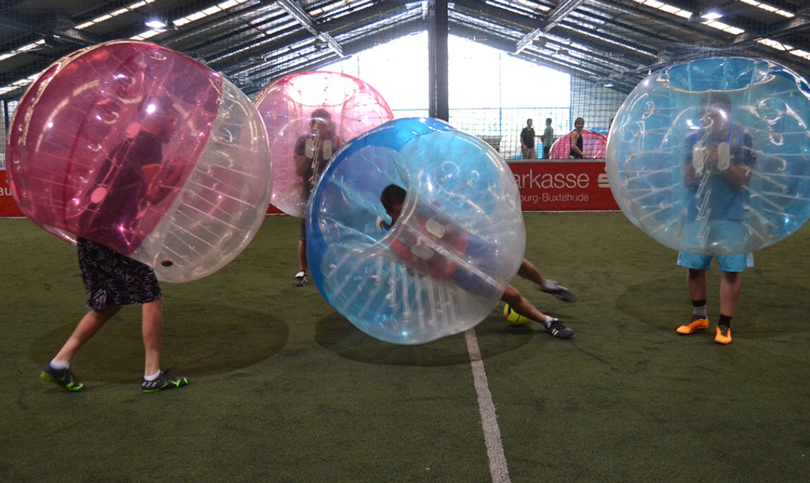 assets/images/activities/hamburg-bubble-fussball/1280_0000_bubblefootball_6-1150x686x90.jpg