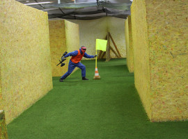 assets/images/activities/hamburg-paintball-spielen/1280_0004_City%20Paintball%20Hamburg%20-%20Spielfeld%20Show%201-270x200x90.jpg