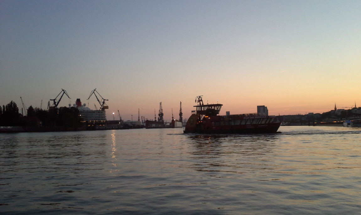 assets/images/activities/hamburg-schnitzel-jagd/Hafen_2-1150x686x90.jpg
