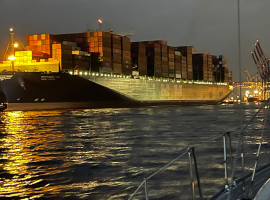 assets/images/activities/hamburg-segeltoern-die-elbe-bei-nacht/Elb-Nacht-hamburg-5-270x200x90.jpg