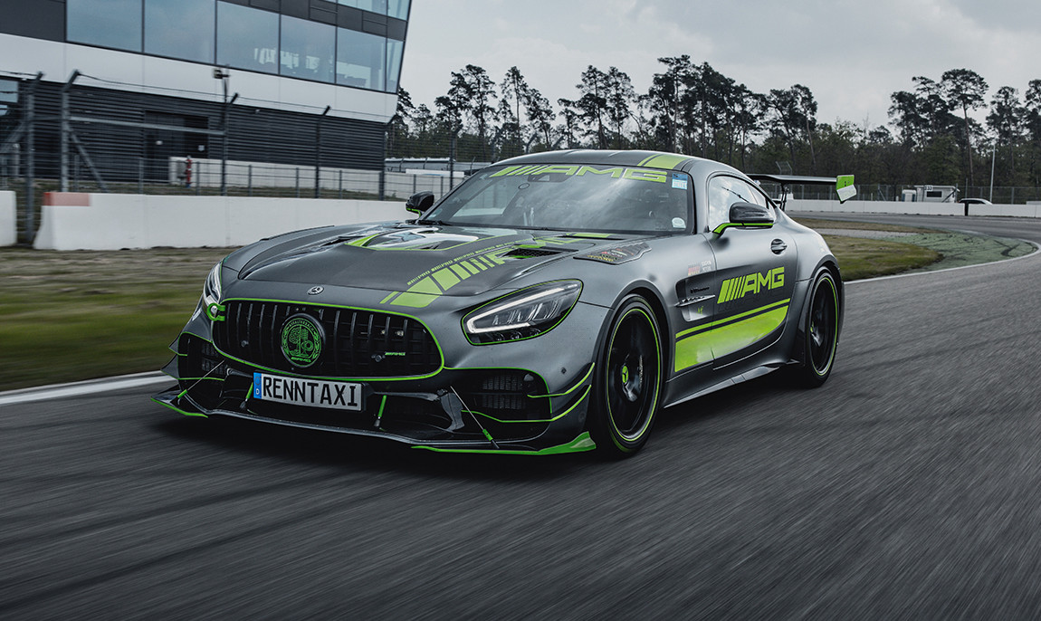 assets/images/activities/hockenheimring-mercedes-amg-gt-r-pro-renntaxi/bear_0009_MC-Renntaxi%20(26%20von%2054)-1150x686x90.jpg