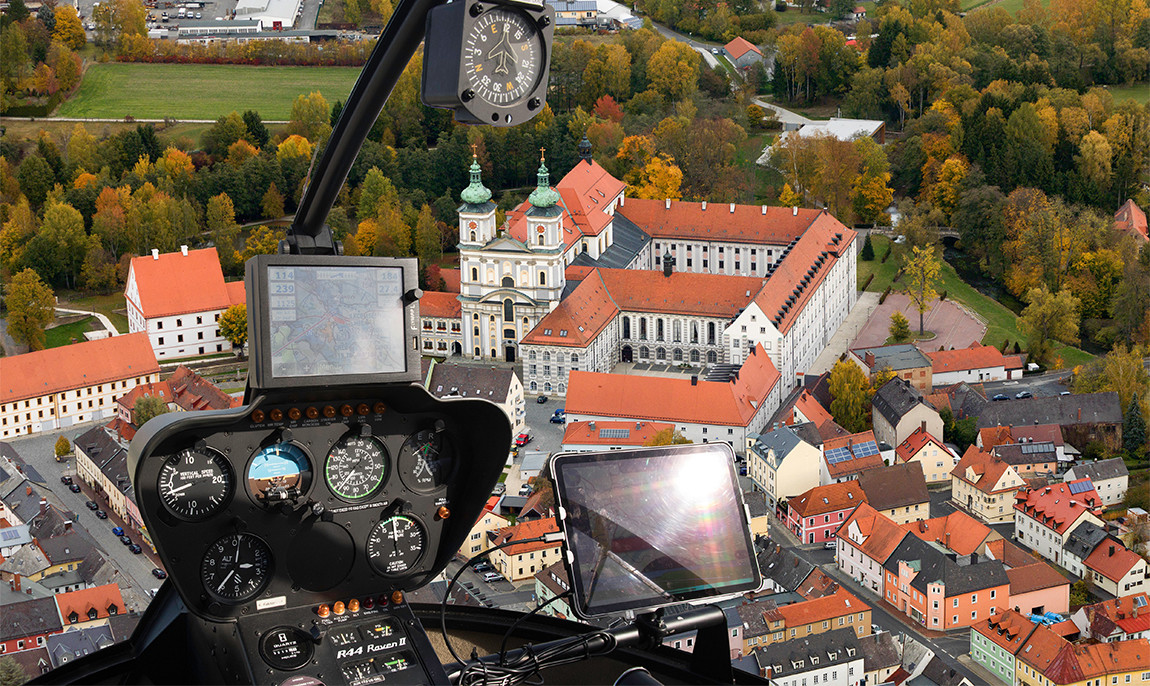 assets/images/activities/hof-20-min-hubschrauber-rundflug/hel-ber-06-1150x686x90.jpg