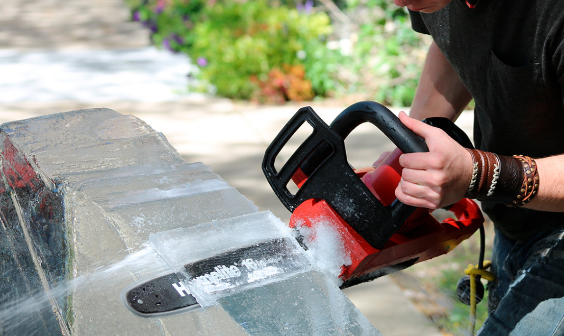 assets/images/activities/hohenstadt-eis-schnitz-workshop/1280_0000_ice-sculpture-438092-1150x686x90.jpg