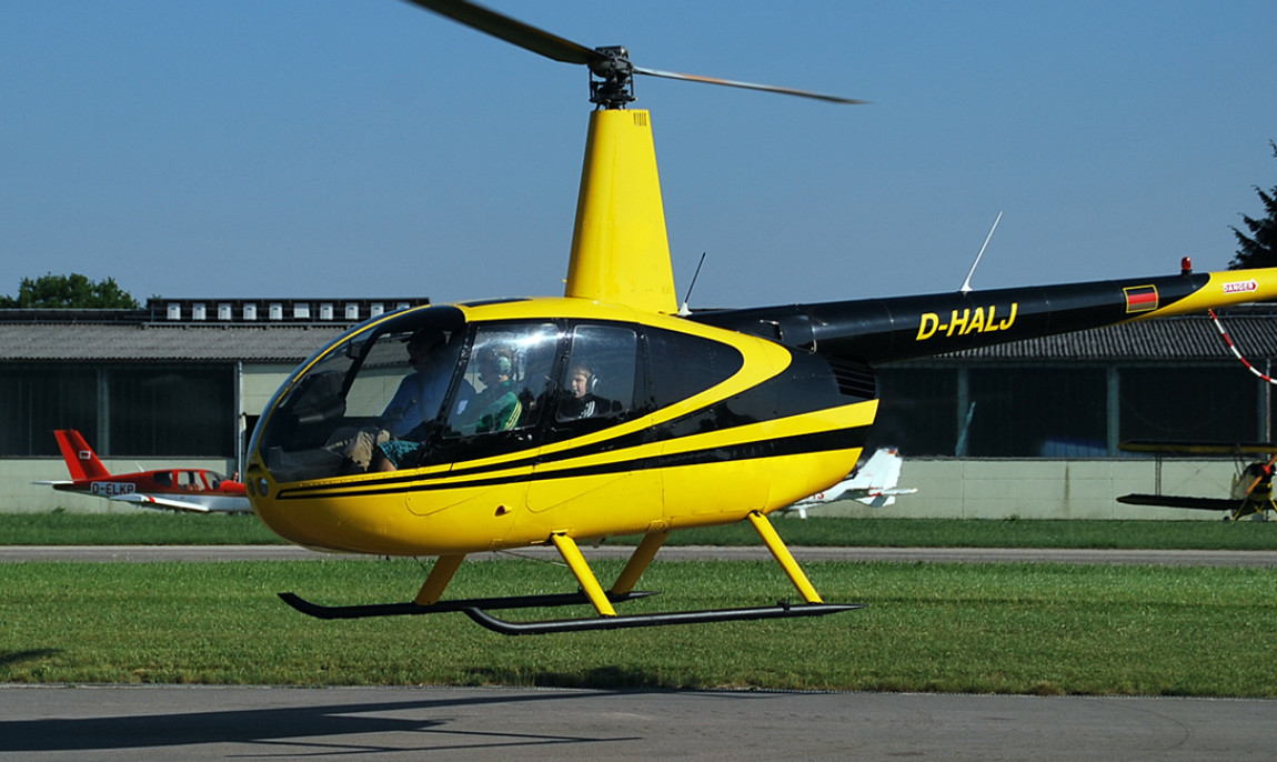 assets/images/activities/hubschrauber-rundflug-ueber-die-maerchenschloesser-und-alpen/1280_0001_Heli%2025.05.2011%20186-1150x686x90.jpg