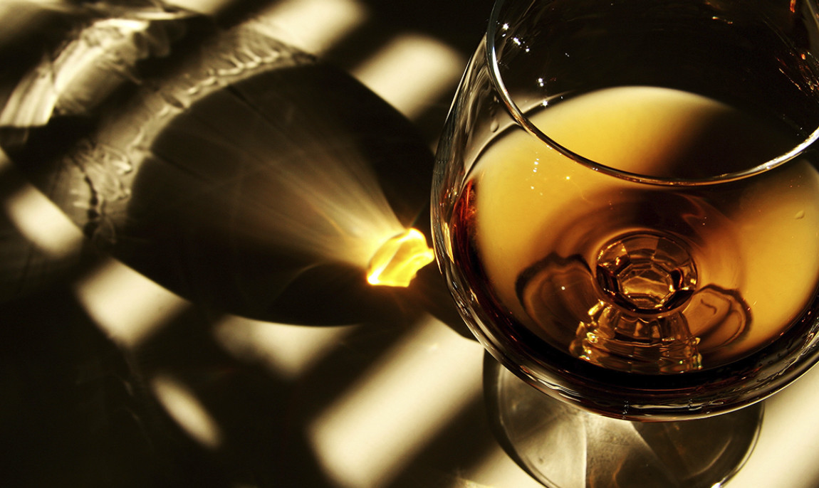 assets/images/activities/idstein-cognac-tasting/1280_0002_Fotolia_7811000_Subscription_L-1150x686x90.jpg