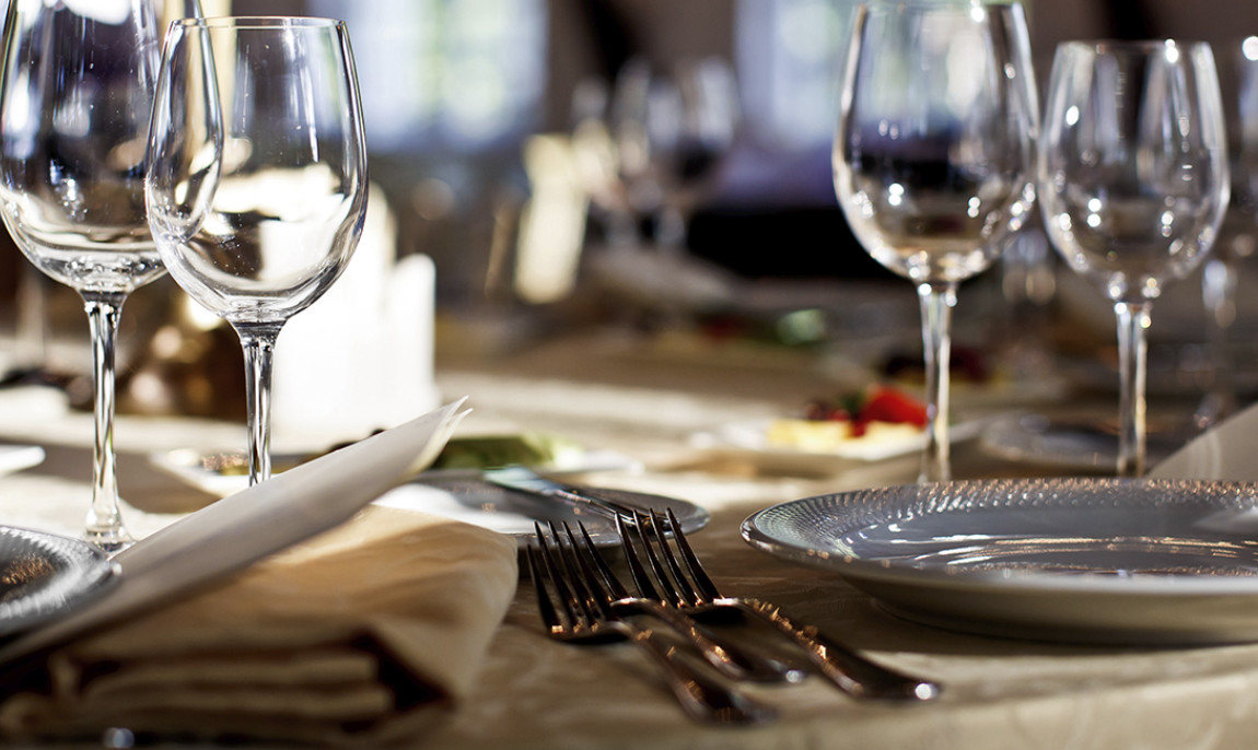 assets/images/activities/jumpingdinner-stuttgart/1280_0000_Fotolia_52739231_Subscription_XL-1150x686x90.jpg