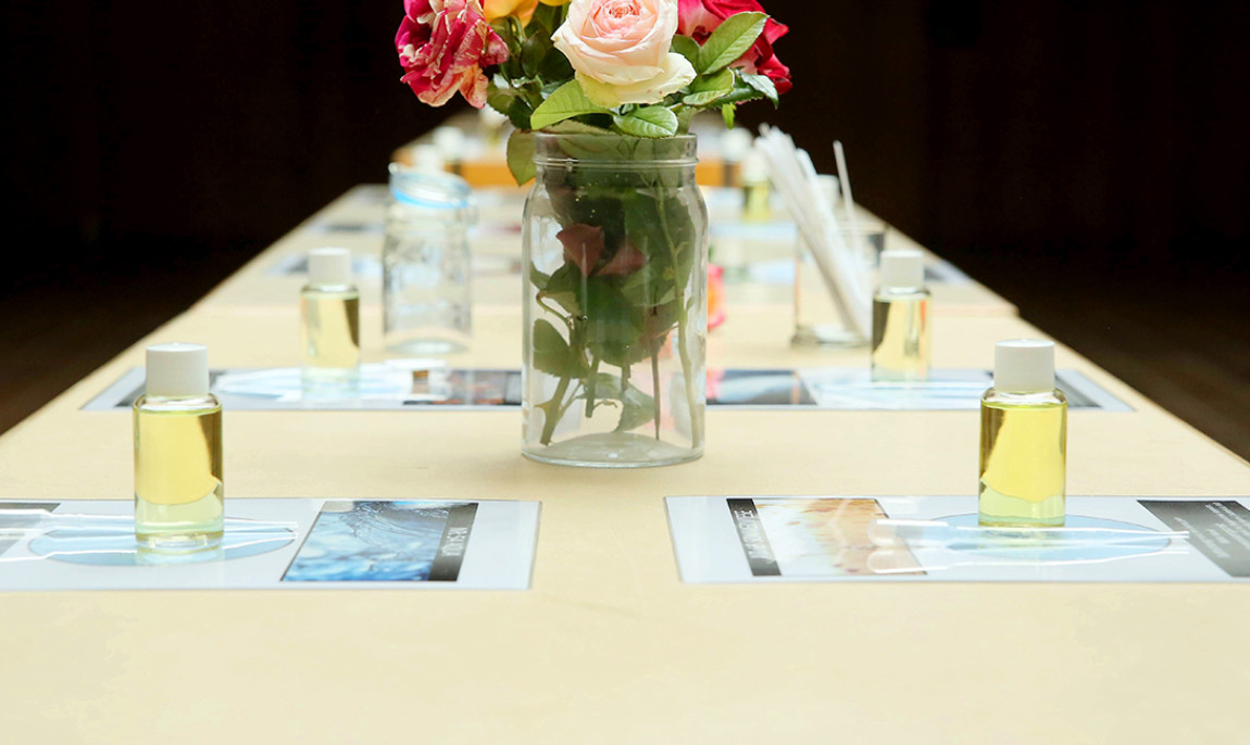 assets/images/activities/kaiserslautern-parfum-seminar/1280_0006_9.OG%20Bsp%20Tisch-1150x686x90.jpg