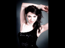 assets/images/activities/kassel-calden-beauty-fotoshooting-inclusive-styling/sky-bea-3-270x200x90.jpg