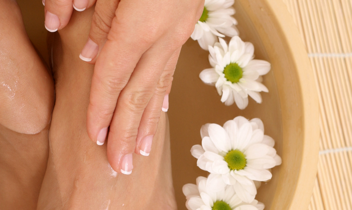 assets/images/activities/kiel-20-min-fussmassage/Fotolia_6082936_Subscription_XL-1150x686x90.jpg