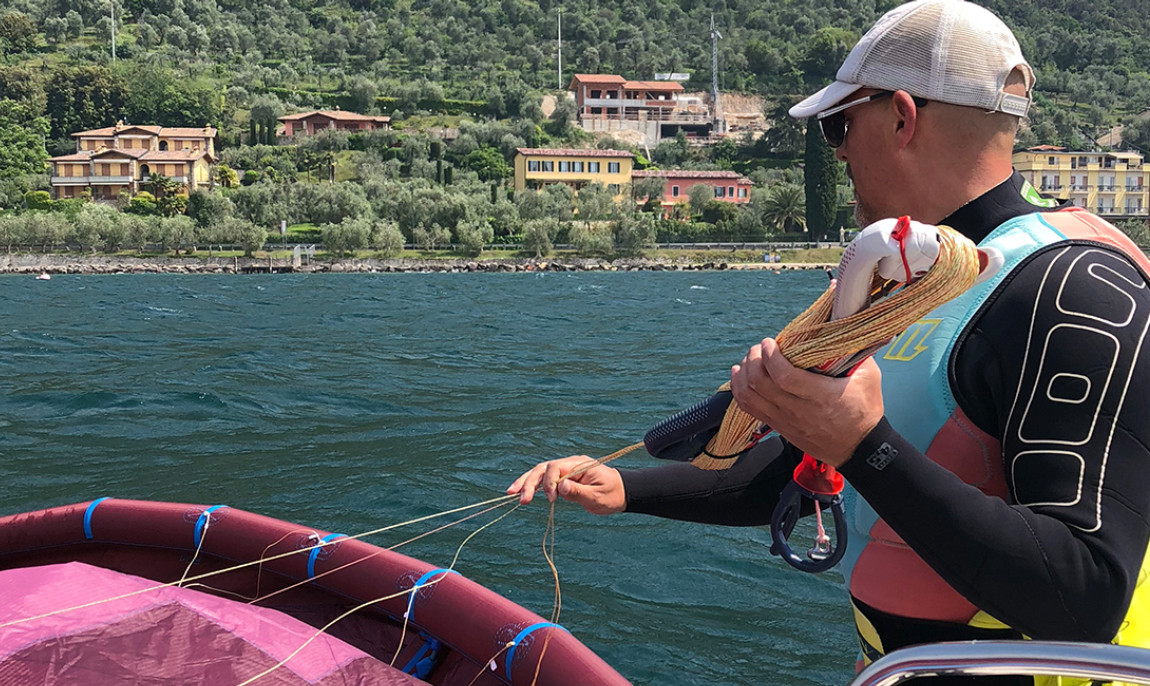 assets/images/activities/kitesurfen-zwei-tageskurs-am-gardasee/1280_0006_Kite%20starten%20IMG_0177-1150x686x90.jpg