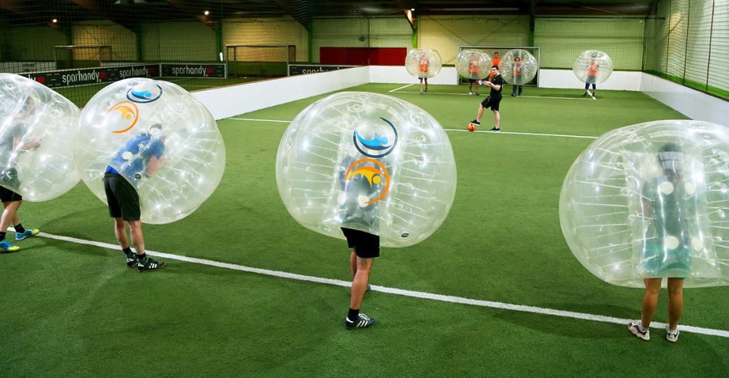 90 Min. Indoor Bubble Soccer in Köln