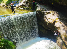 assets/images/activities/koessen-oesterreich-25-std-canyoning-tour-schwarzlofer/spo-sch-6-270x200x90.jpg