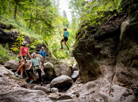 assets/images/activities/koessen-oesterreich-25-std-schluchtentrekking-tour/spo-tre-5-270x200x90.jpg