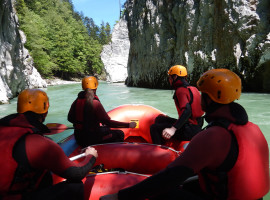assets/images/activities/koessen-oesterreich-3-std-rafting-tour-entenlochklamm/spo-raf-3-270x200x90.jpg