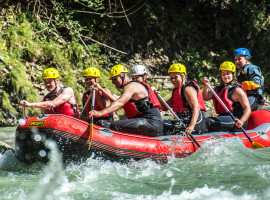assets/images/activities/koessen-oesterreich-3-std-rafting-tour-entenlochklamm/spo-raf-4-270x200x90.jpg