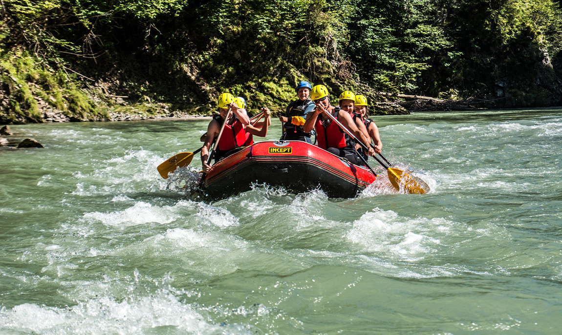 assets/images/activities/koessen-oesterreich-3-std-rafting-tour-entenlochklamm/spo-raf-7-1150x686x90.jpg