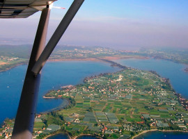 assets/images/activities/konstanz-flugzeug-rundflug/1280_0001_reichenau%20mit%20Strebe-270x200x90.jpg