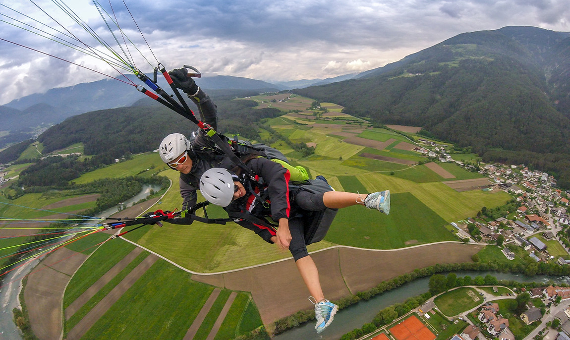 assets/images/activities/kronplatz-in-suedtirol-italien-15-min-paragliding-akrobatik-action-flug/tan-nied-13-1150x686x90.jpg