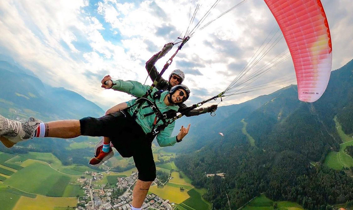 assets/images/activities/kronplatz-in-suedtirol-italien-15-min-paragliding-akrobatik-action-flug/tan-nied-14-1150x686x90.jpg