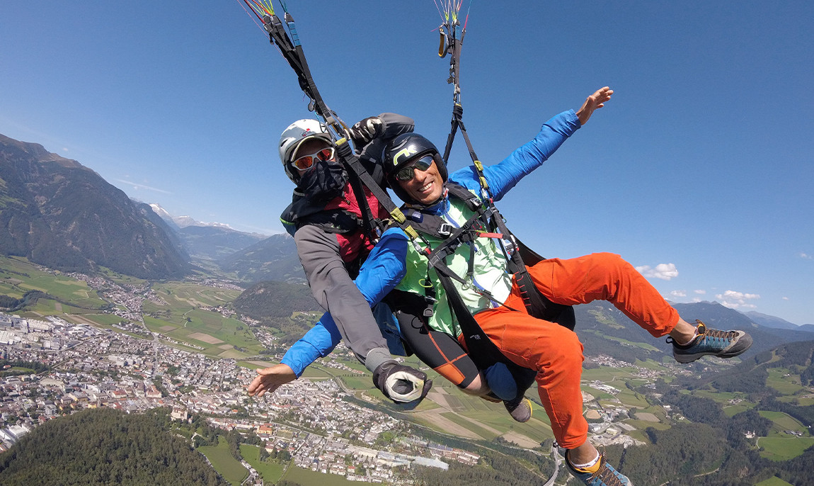 assets/images/activities/kronplatz-in-suedtirol-italien-15-min-paragliding-akrobatik-action-flug/tan-nied-9-1150x686x90.jpg