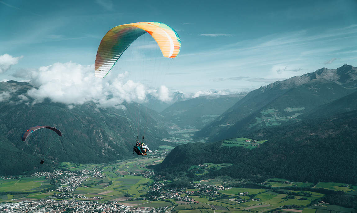 assets/images/activities/kronplatz-in-suedtirol-italien-20-min-gleitschirmtandemflug/Gleitschirm-8-1150x686x90.jpg