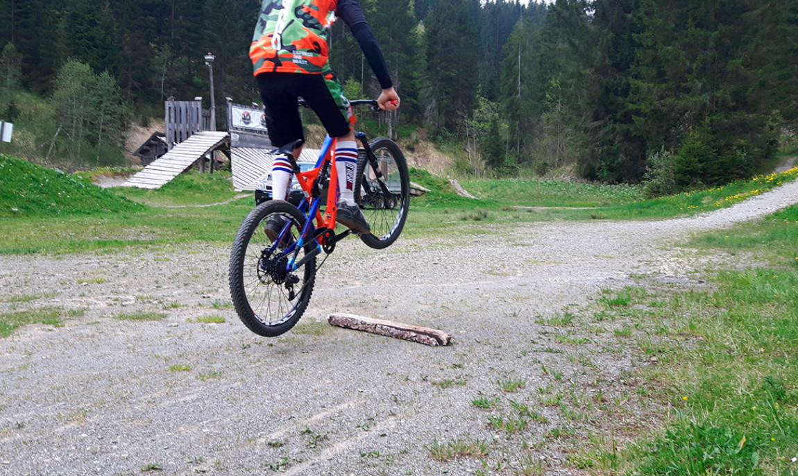assets/images/activities/lengenfeld-mountainbike-tour/1280_0002_image-8-1150x686x90.jpg