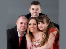 assets/images/activities/lippstadt-lipperbusch-familien-fotoshooting-fuer-112-personen/Pet-Fam-3-270x200x90.jpg