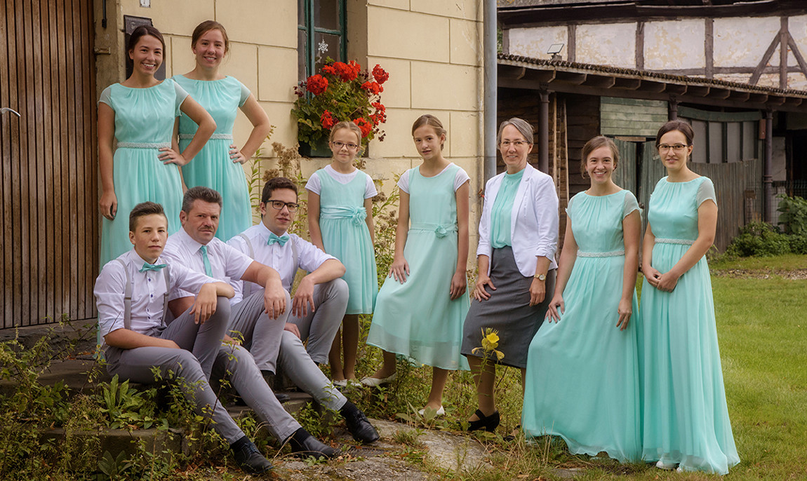 assets/images/activities/lippstadt-lipperbusch-familien-fotoshooting-fuer-112-personen/Pet-Fam-6-1150x686x90.jpg
