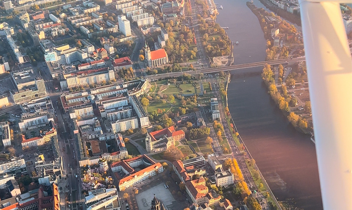 assets/images/activities/magdeburg-city-30-min-flugzeug-selber-fliegen/flug-hel-7-1150x686x90.jpg