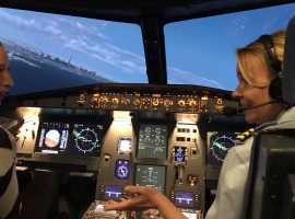 assets/images/activities/markranstaedt-120-min-flugsimulator-a320/Com-320-7-270x200x90.jpg