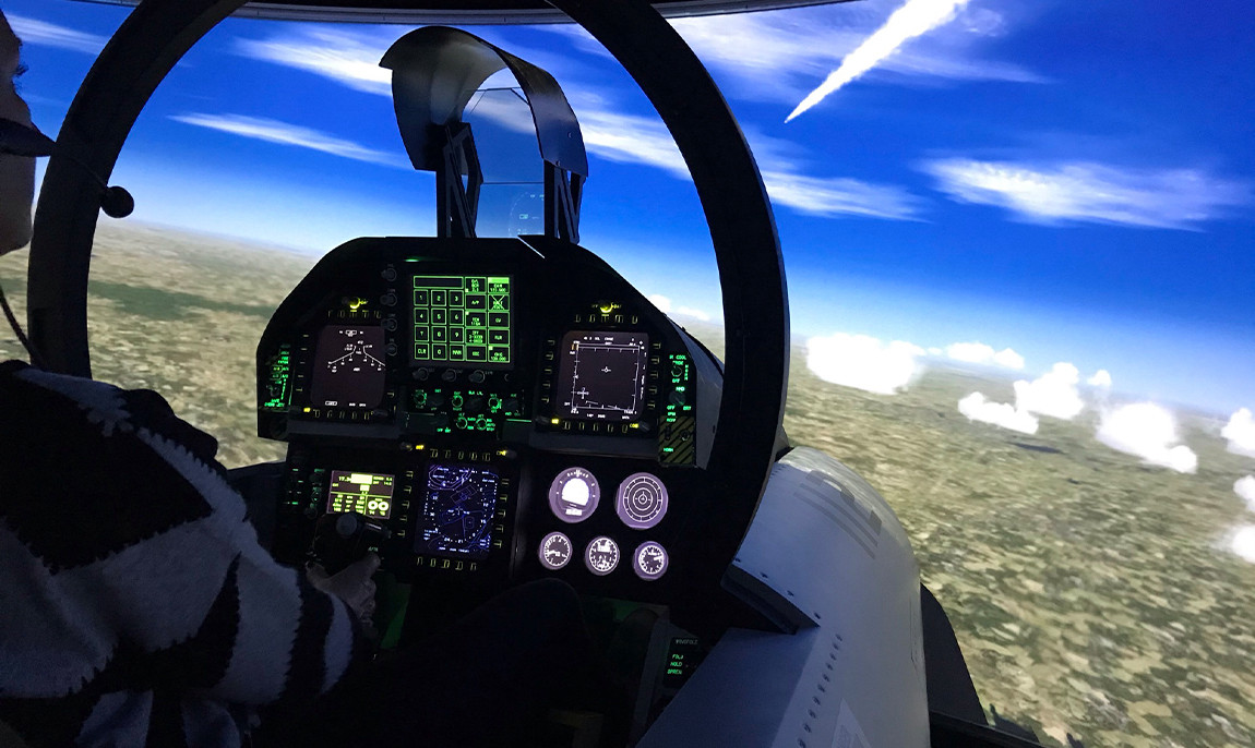 assets/images/activities/markranstaedt-60-min-kampfjet-flugsimulator/Com-F18-3-1150x686x90.jpg