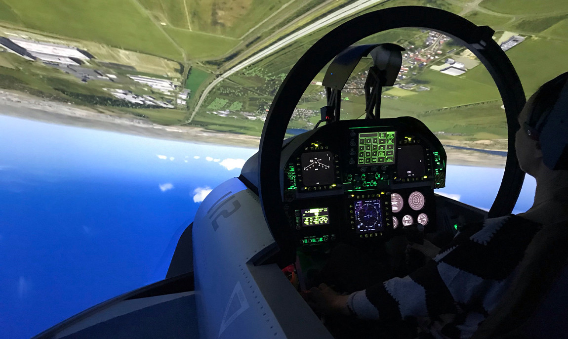 assets/images/activities/markranstaedt-kampfjet-flugsimulator/Com-F18-2-1150x686x90.jpg