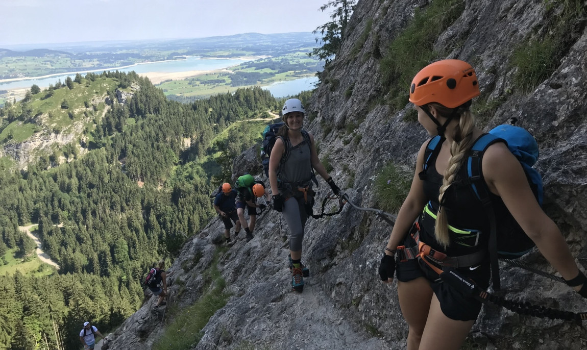 assets/images/activities/mittenwald-1-tag-klettersteigfuehrung-ueber-den-mittenwalder-hoehenweg/tegelberg-klettersteig-im-allgaeu-am-29062024~4-1150x686x90.jpg