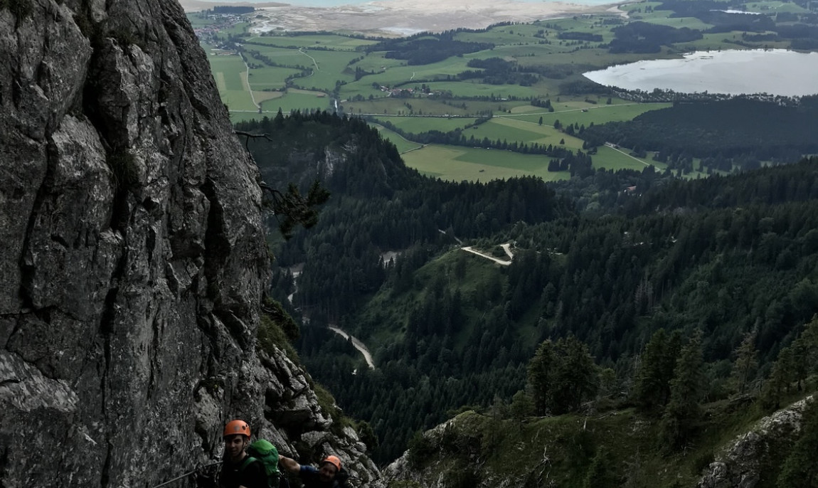 assets/images/activities/mittenwald-1-tag-klettersteigfuehrung-ueber-den-mittenwalder-hoehenweg/tegelberg-klettersteig-im-allgaeu-am-29062024~9-1150x686x90.jpg