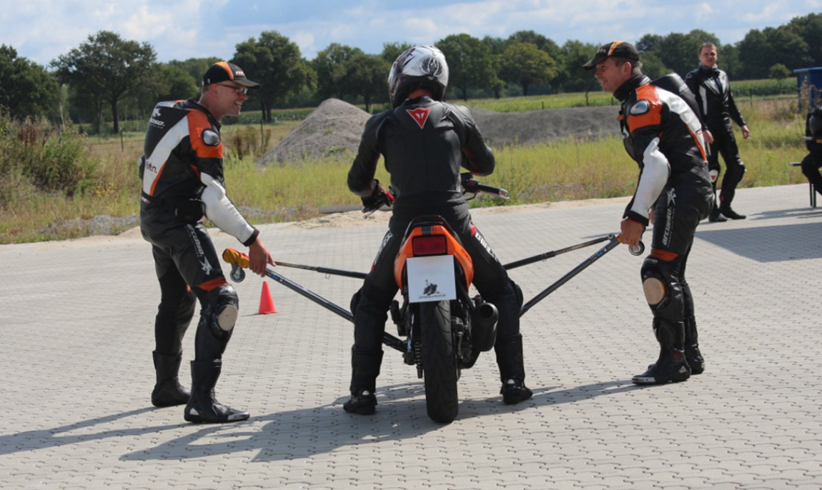assets/images/activities/motorrad-schraeglagentraining-celle/1280_0005_IMG_3255-1150x686x90.jpg