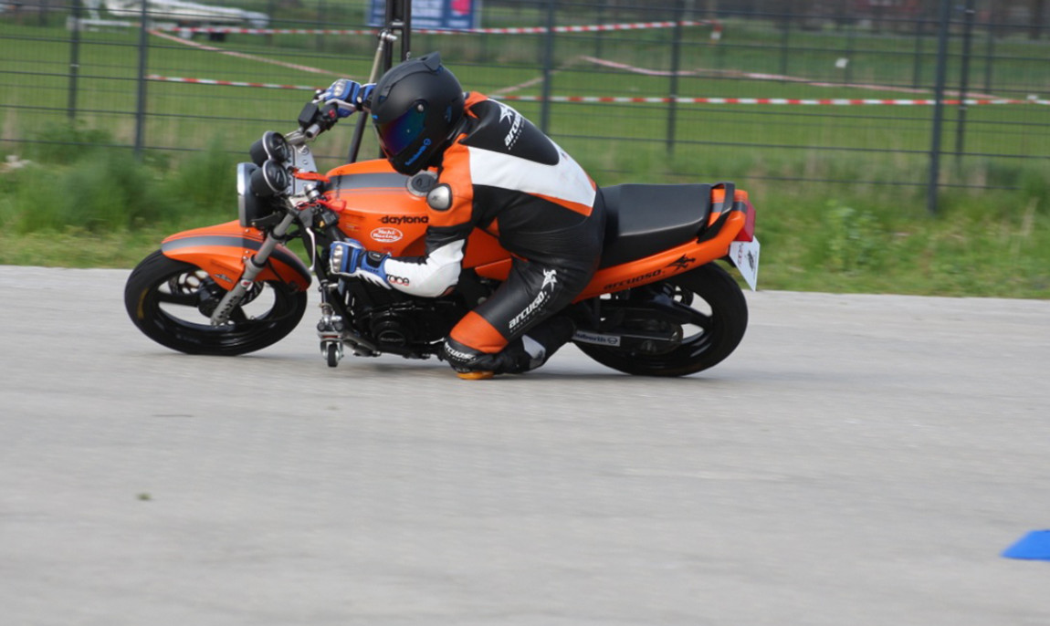 assets/images/activities/motorrad-schraeglagentraining-celle/1280_0006_IMG_1401-1150x686x90.jpg