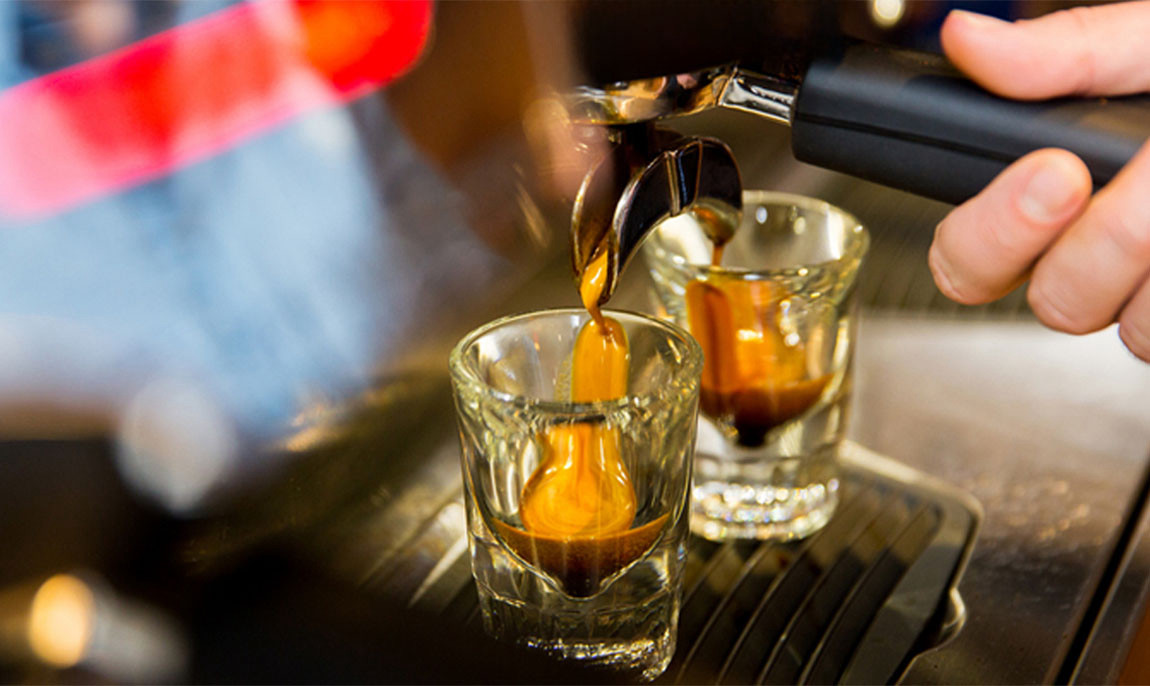 assets/images/activities/muenchen-barista-kurs/Barista-Per-3-1150x686x90.jpg