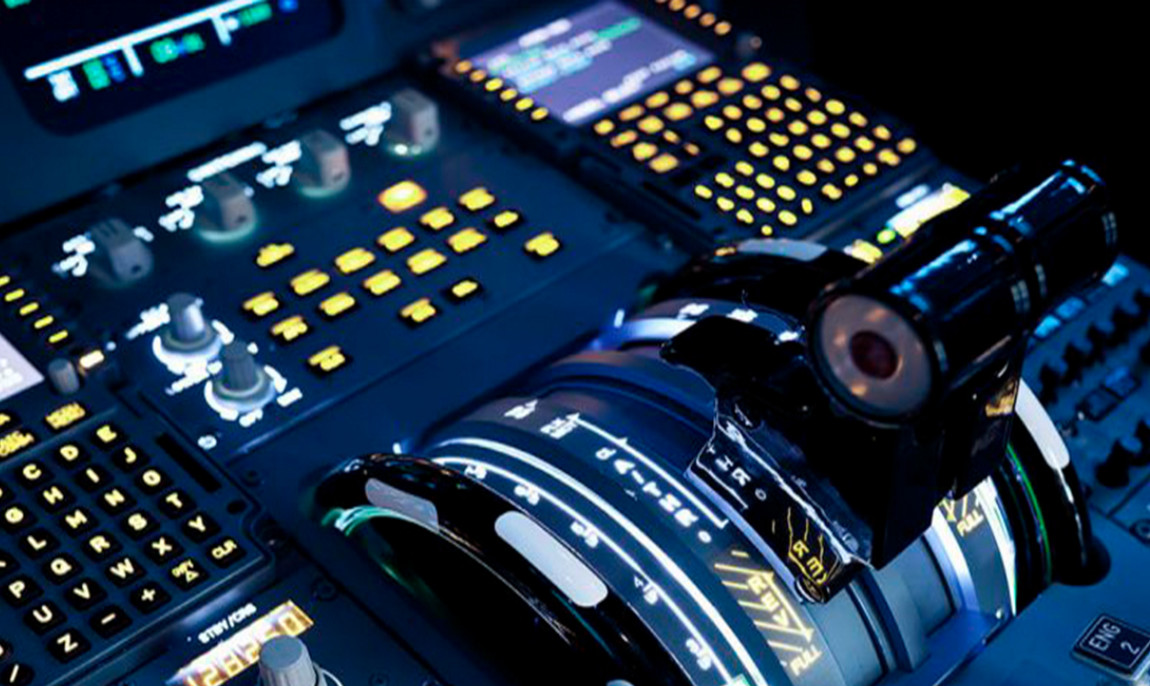 assets/images/activities/muenchen-flightsimulator-a320/1280_0002_021-1024x339-1150x686x90.jpg