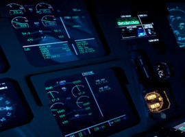 assets/images/activities/muenchen-flugsimulator-a320/1280_0003_012-1024x339-270x200x90.jpg