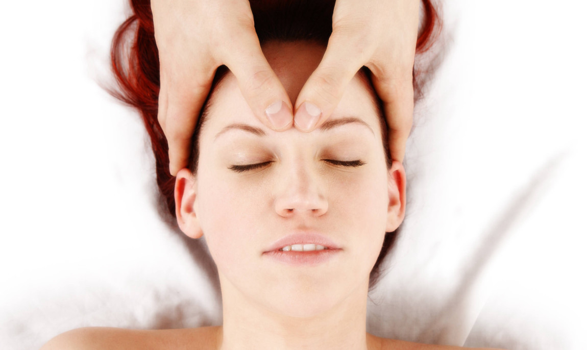 assets/images/activities/muenchen-gesichtsmassage/Fotolia_1488265_Subscription_L-1150x686x90.jpg
