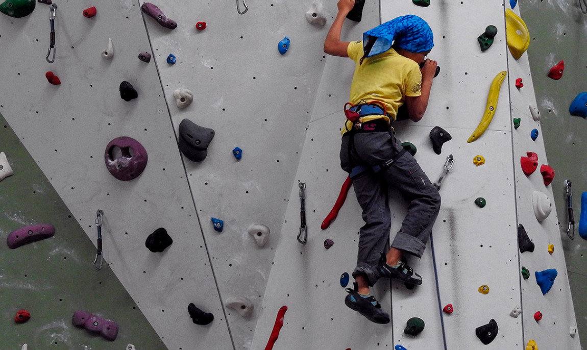 assets/images/activities/muenchen-kletter-kurse/1280_0000_climbing-wall-2156882-1150x686x90.jpg