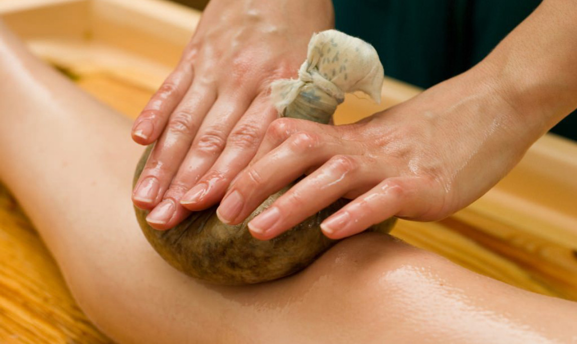 assets/images/activities/muenchen-kraeuterstempel-massage/Fotolia_2597652_Subscription_L-1150x686x90.jpg