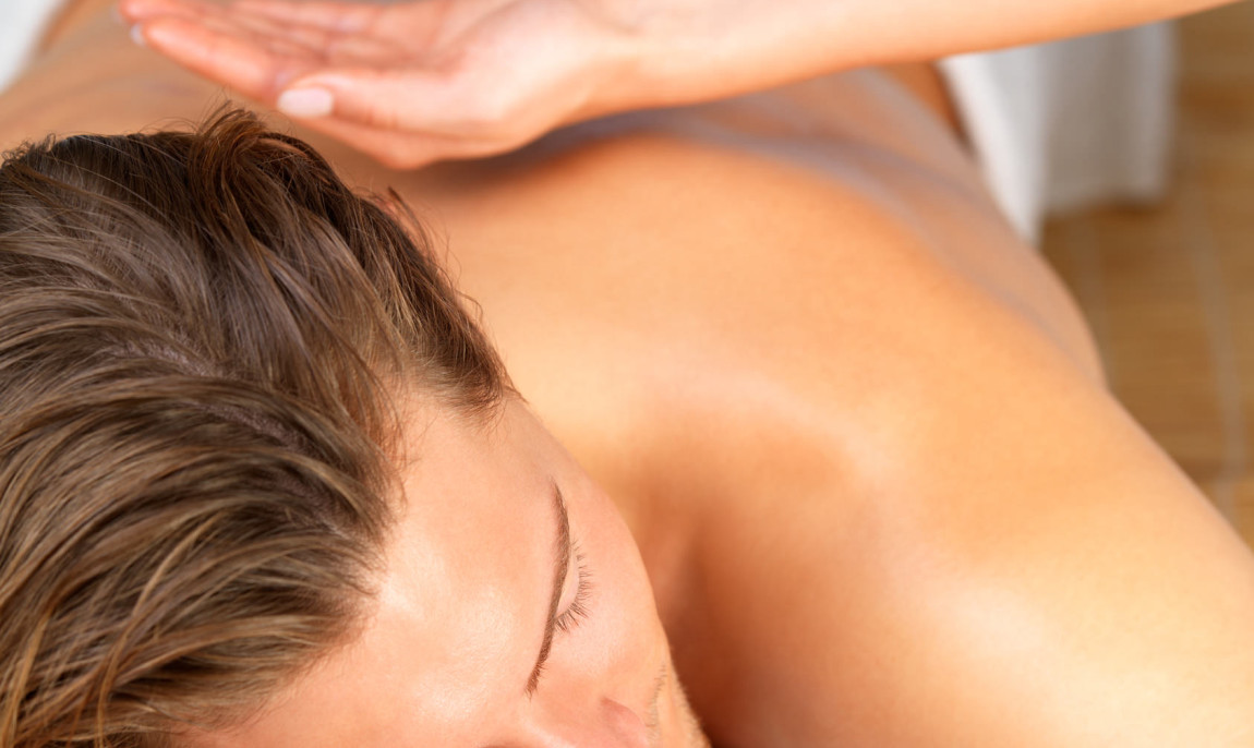 assets/images/activities/muenchen-thai-massage/Fotolia_6816112_Subscription_L-1150x686x90.jpg