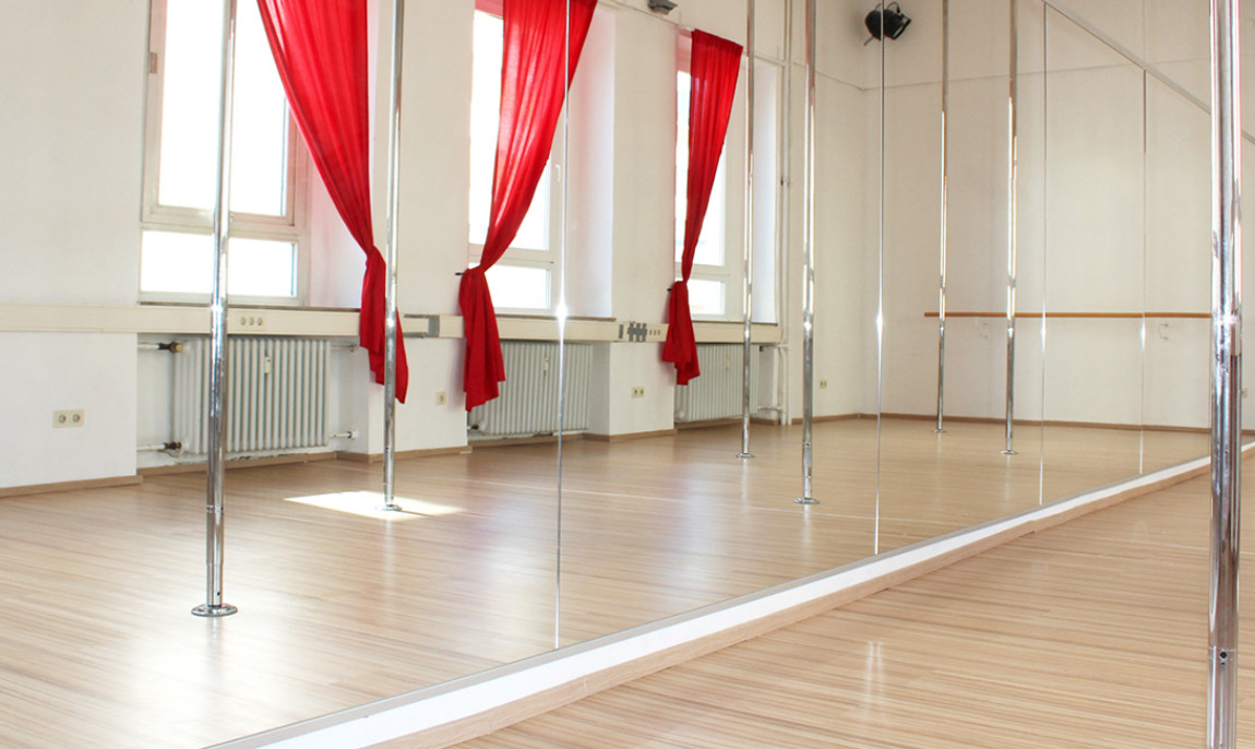 assets/images/activities/muenster-poledance-schnupperkurs/1280_0001_Raum%202%20klein-1150x686x90.jpg