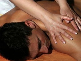 Nanna Ningal Massage Ausbildung in Bielefeld, NRW - Erlebnisgeschenke
