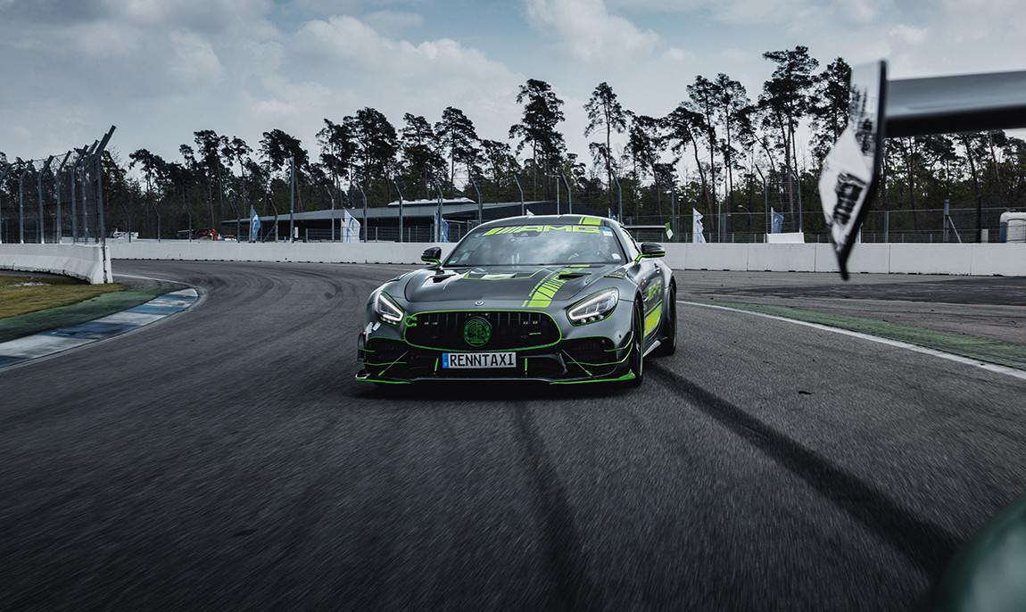 assets/images/activities/nuerburgring-mercedes-amg-gt-r-pro/bear_0010_MC-Renntaxi%20(24%20von%2054)-1150x686x90.jpg